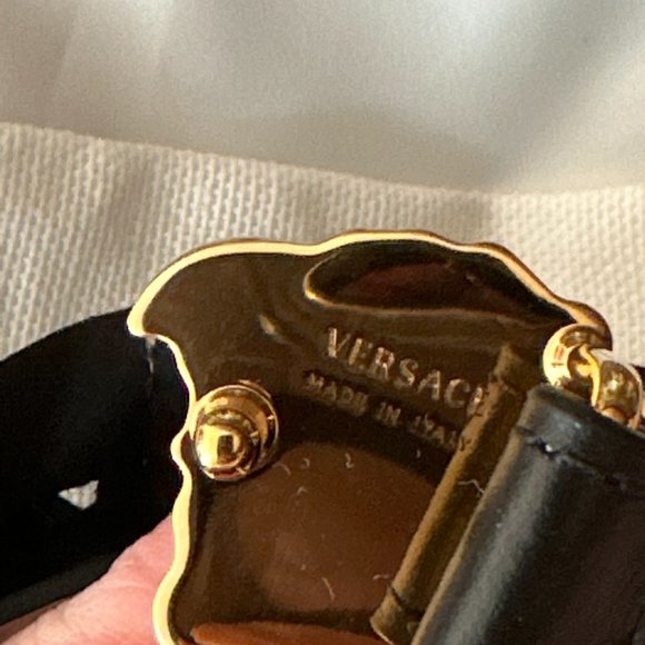 Versace Medusa Skinny Leather Belt in Black NEW - Picture 4 of 7
